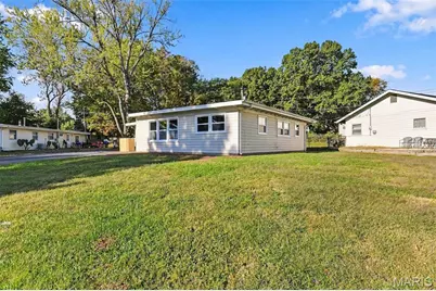 8454 Engler Avenue, Saint John, MO 63114 - Photo 20