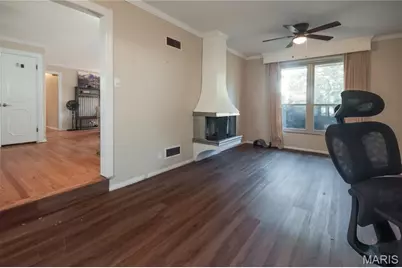718 Villa Capri Court, Olivette, MO 63132 - Photo 6
