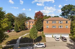 1265 Moorlands Dr, Richmond Heights, MO 63117 - Photo 1