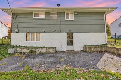 5673 Parchester Drive, Saint Louis, MO 63121 - Photo 18
