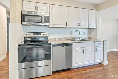 10327 Ashbrook Drive, Bellefontaine Neighbors, MO 63137 - Photo 6