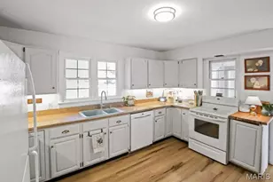 702 Hwy AT, Villa Ridge, MO 63089 - Photo 14