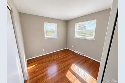 631 Holiday Avenue, Hazelwood, MO 63042 - Photo 20