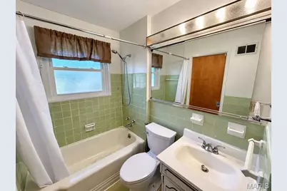 10056 Briarwood Drive, Saint Louis, MO 63124 - Photo 10