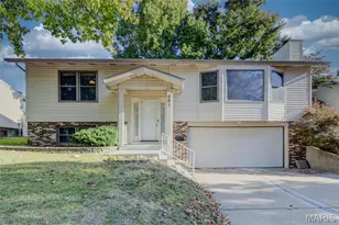 561 Queen Ann Dr, Hazelwood, MO 63042 - Photo 1