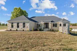 433 Gnarlyvine Ct, Washington, MO 63090 - Photo 1