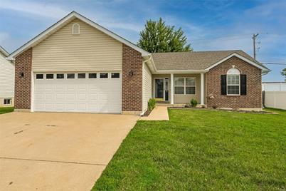 9 Wistar Way, O'Fallon, MO 63366 - Photo 1