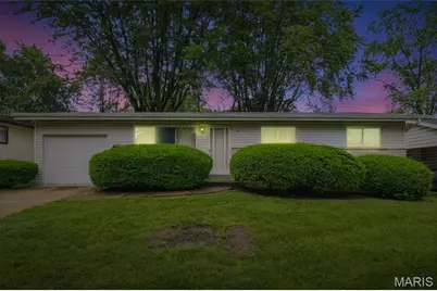 30 Reckamp Drive, Florissant, MO 63033 - Photo 1