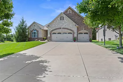 102 Place De Yeager, Lake Saint Louis, MO 63367 - Photo 1