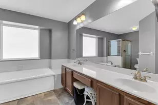 3609 Summer Brook Ct, Oakville, MO 63129 - Photo 26