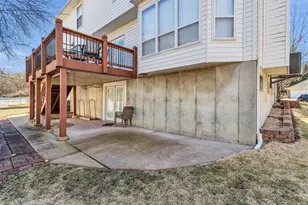 3609 Summer Brook Ct, Oakville, MO 63129 - Photo 6