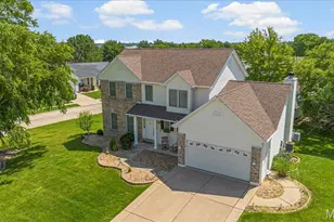 2 Meramec Shores Ct, O'Fallon, MO 63366 - Photo 1