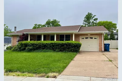 733 La Bonne Parkway, Manchester, MO 63021 - Photo 1