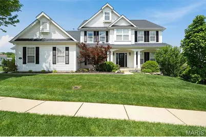 13045 Pagada Parkway, Saint Louis, MO 63127 - Photo 1
