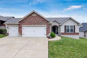 125 Miranda Ct, Wentzville, MO 63385 - Photo 1