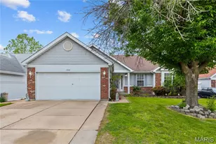 11341 Brierhall Cir, Maryland Heights, MO 63043 - Photo 1