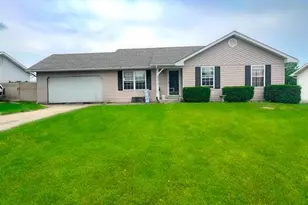 140 Castlewood Dr, Troy, MO 63379 - Photo 1