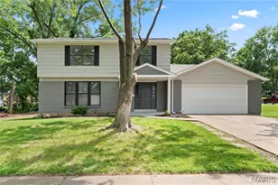 2462 Pontchartrain Dr, Florissant, MO 63033 - Photo 1