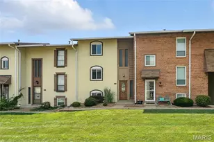 174 Carmel Woods Dr, Ellisville, MO 63021 - Photo 1