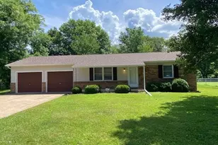 304 Hillcrest Dr, Saint Genevieve, MO 63670 - Photo 1