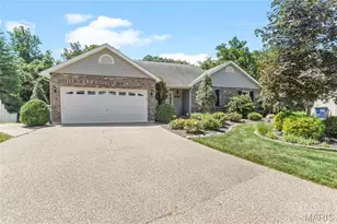 600 Emerald Meadows Ct, Saint Charles, MO 63304 - Photo 1