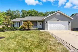 1721 Fairview Farms Cir, Wentzville, MO 63385 - Photo 1