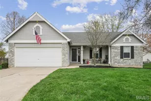 4 Lewis Ct, Saint Peters, MO 63376 - Photo 1