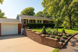 1944 Americana Way, Fenton, MO 63026 - Photo 1