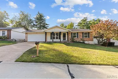 17 Avocado Tree Circle, Saint Peters, MO 63376 - Photo 1