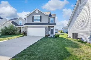 332 Crestfield Ct, Saint Charles, MO 63301 - Photo 1