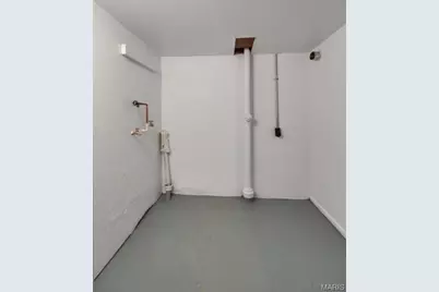 1218 Iron Street, Saint Louis, MO 63111 - Photo 16