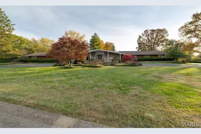 2 Country Estates Place, Frontenac, MO 63131 - Photo 1