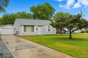 22 McNulty Dr, Florissant, MO 63031 - Photo 1