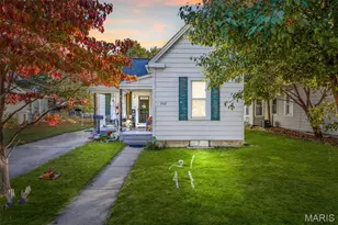 302 N Taylor Ave, Crystal City, MO 63019 - Photo 1