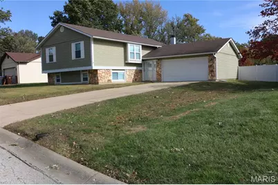 4 Ridgewoods Court, Saint Peters, MO 63376 - Photo 1