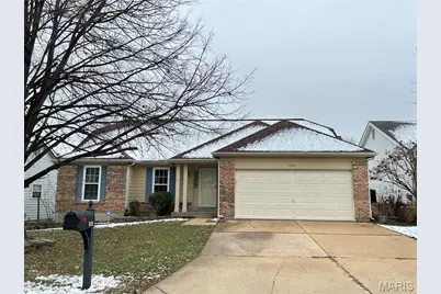 9424 Southtowne Farms Drive, Saint Louis, MO 63123 - Photo 1