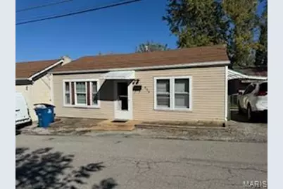 423 Degenhardt Avenue, Saint Louis, MO 63125 - Photo 1