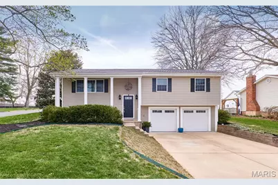 11900 Grant Place, Des Peres, MO 63131 - Photo 1