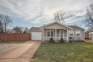 2482 Bonniebrook Dr, Maryland Heights, MO 63043 - Photo 1