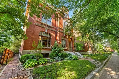 2335 Whittemore Place, Saint Louis, MO 63104 - Photo 1