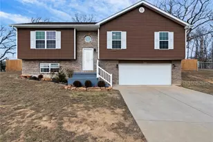 555 Mulligan Ct, Saint Clair, MO 63077 - Photo 1