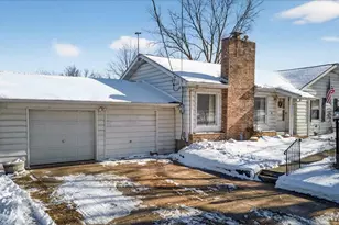 46 Garden Ln, Maryland Heights, MO 63043 - Photo 1