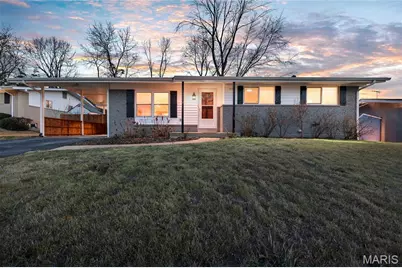11152 Port Royal Drive, Saint Louis, MO 63146 - Photo 1