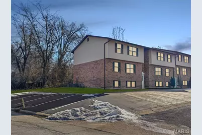 21 Village West Court #302, Washington, MO 63090 - Photo 2