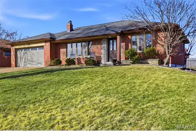 10643 Charrette Drive, Saint Louis, MO 63123 - Photo 1