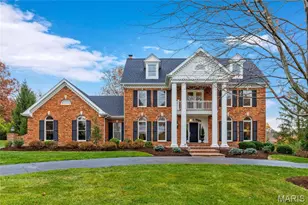 822 Town and Country Estates Dr, Town and Country, MO 63141 - Photo 1