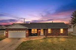 409 Fox Den Ln, Wentzville, MO 63385 - Photo 1