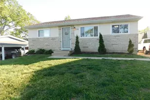 220 Arras Dr, Oakville, MO 63129 - Photo 1