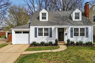 1158 N Geyer Rd, Kirkwood, MO 63122 - Photo 1