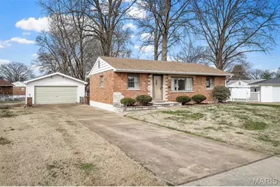 227 Hernan Drive, Saint Louis, MO 63123 - Photo 1